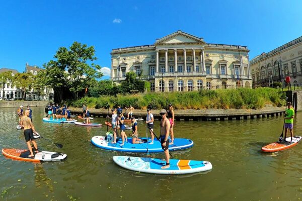 Welkom bij SUPingent.be, dé pionier in stand-up paddleboarding (SUP) avonturen in Gent 
en haar prachtige omgeving sinds 2008.